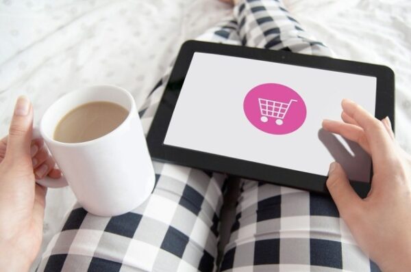 Hướng dẫn mua váy cưới online tại nhà