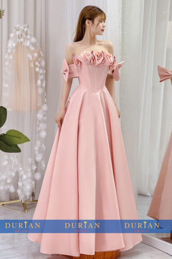 Váy cưới đi bàn trễ vai cúp ngực phối hoa nổi DR8842